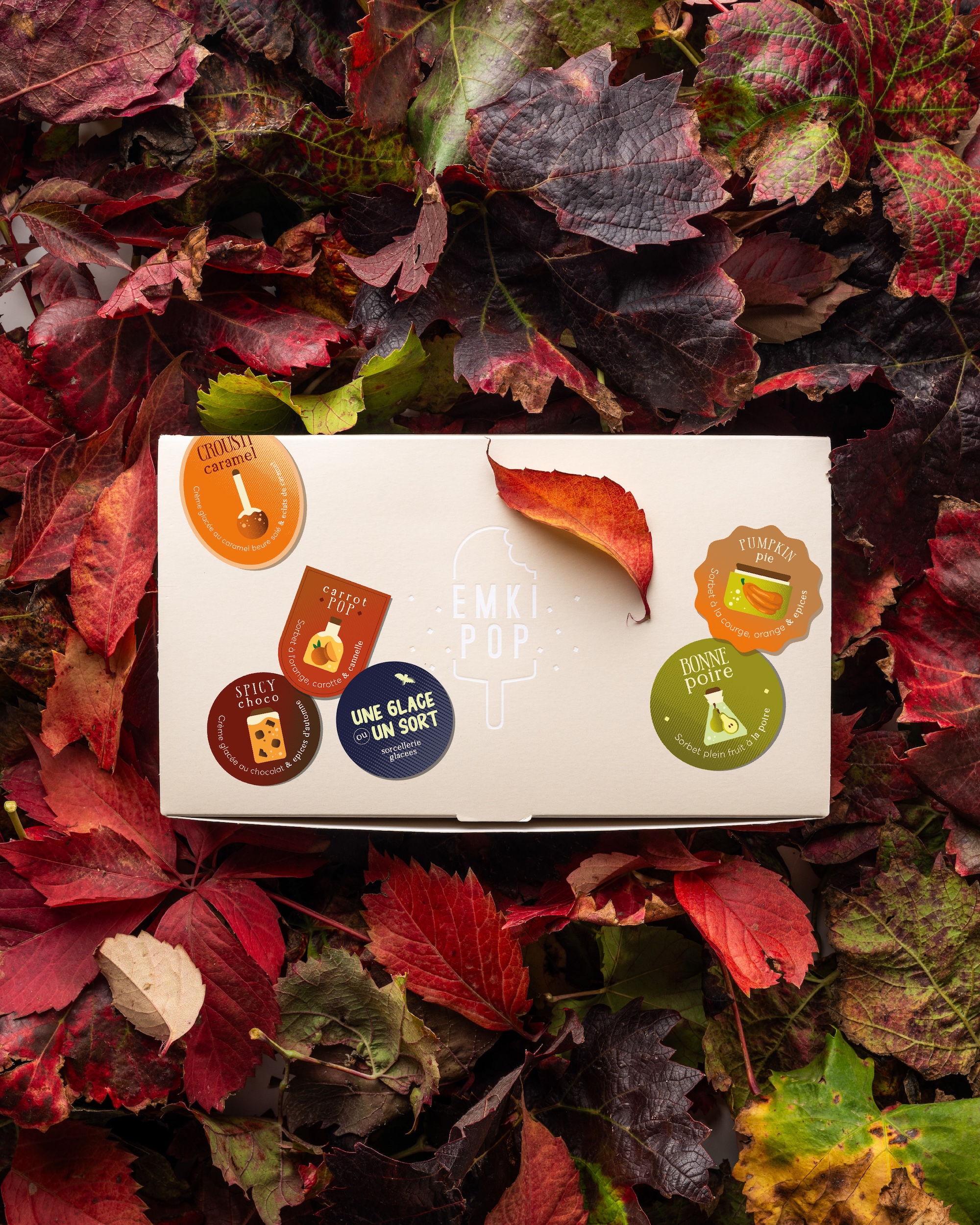 Emkipop_Mockup_Halloween